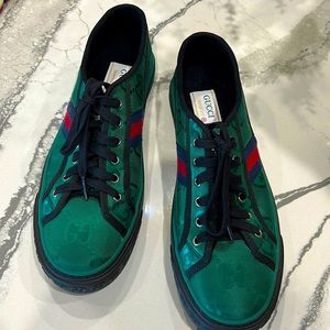 GUCCI 1977 TENNIS SNEAKER OFF THE GRID SIZE 10 NWOT - dust bags inc